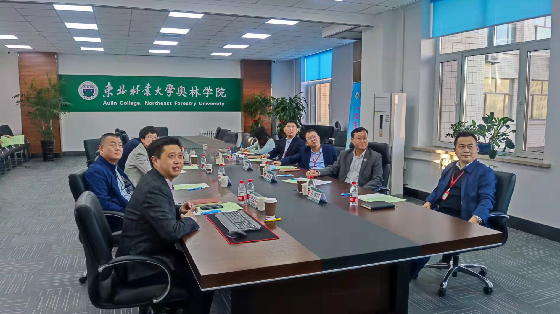 阿斯顿.jpg 阿斯顿.jpg